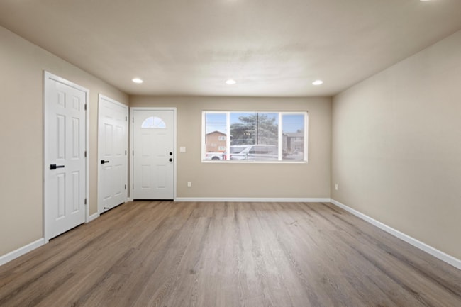 Building Photo - 1119 N Buchanan St