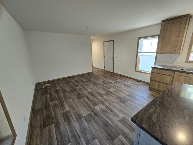 Photo - 127 Laurinda Ln