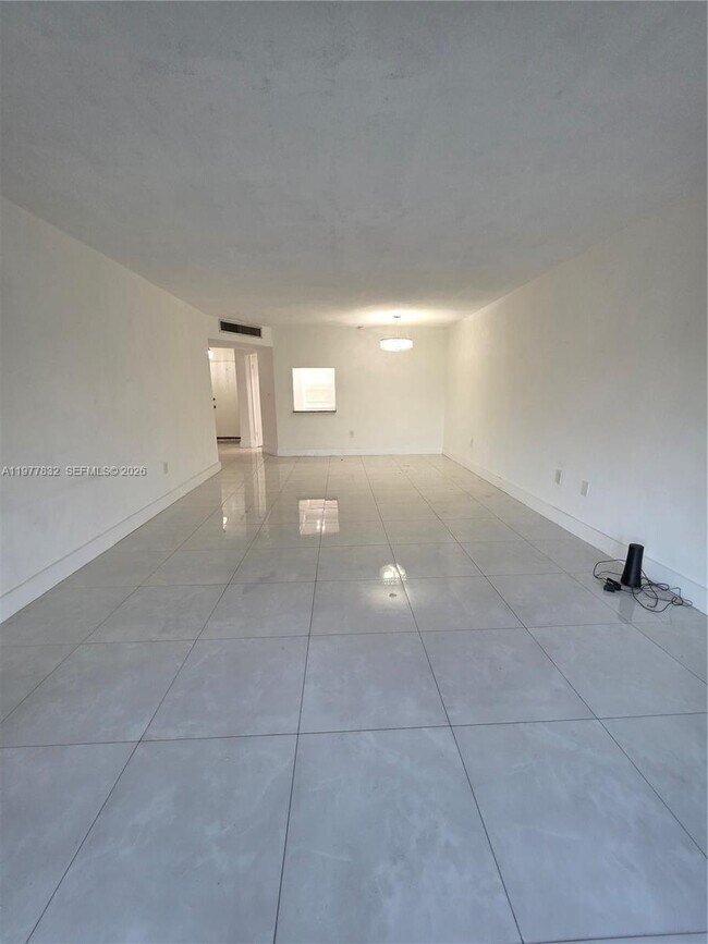 Photo - 1351 NE 191st St Unit E420