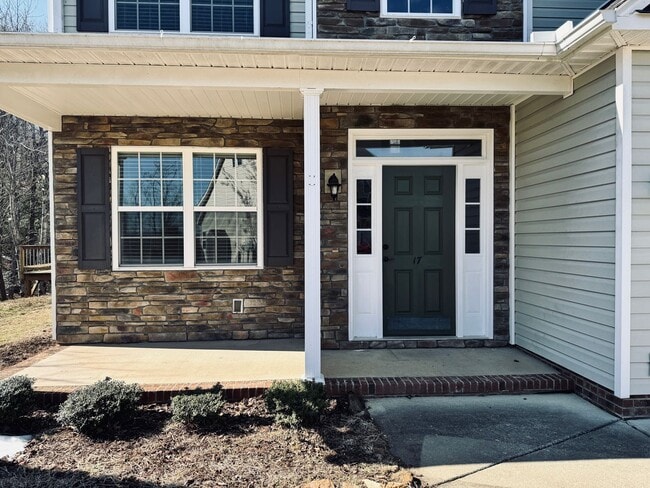 Photo - South AVL - Well Kept, Large Home with Garage