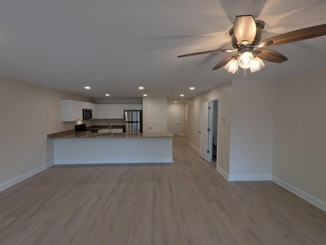Building Photo - 1659 Legrand Rd Rental