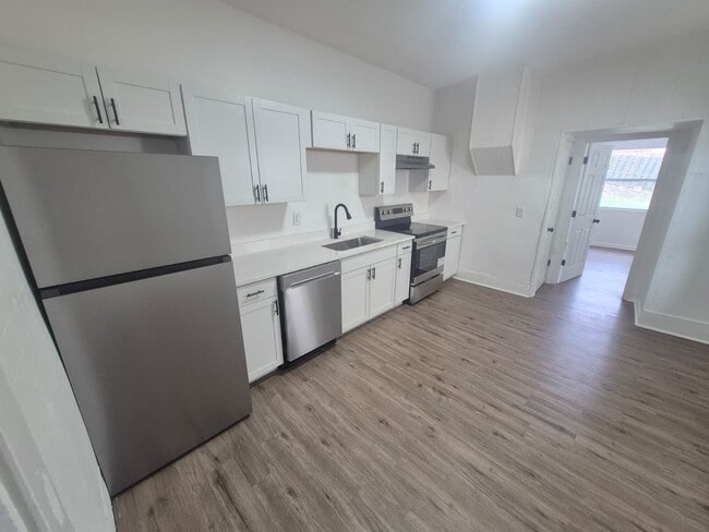 Photo - Charming 2-Bedroom Home with Fenced Yard in Covington!