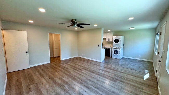 Photo - 1354-1398 Springfield St