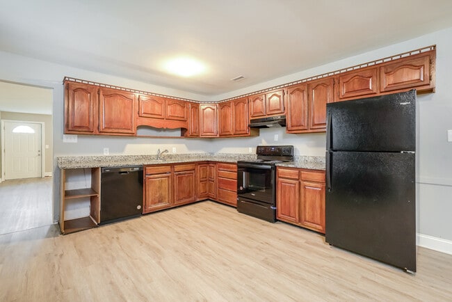 Photo - 5018 Shoreline Dr