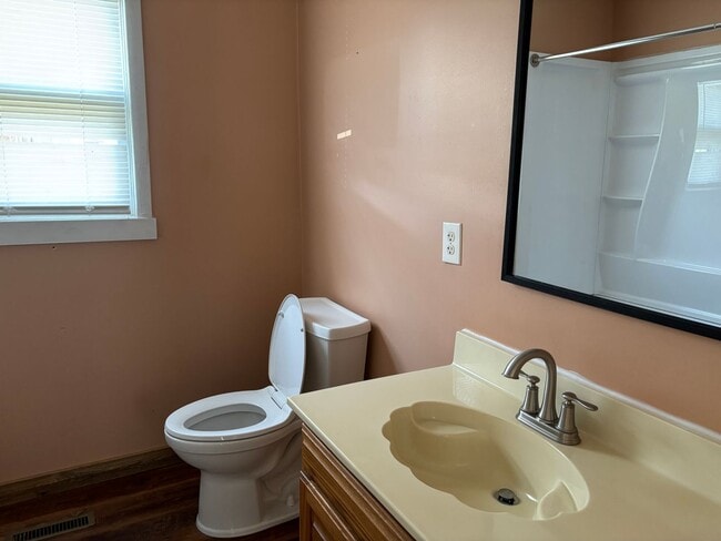 Photo - 2 BR 1 BA, Close to Downtown Decherd, City Park, Restaruants.