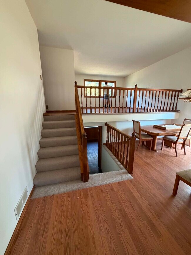 14196 Upper 54th St N
