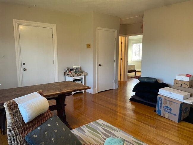 Photo - 1420-1426 Centre St Unidad 2