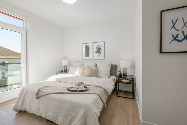 Photo - Park & Vista