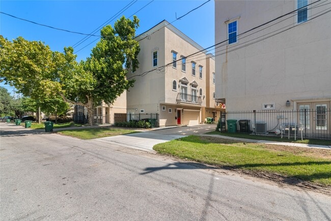 Building Photo - 1510 Birdsall St