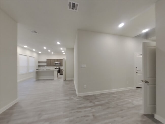 Photo - 9835 Willow Creek Commerce Dr Unit 610