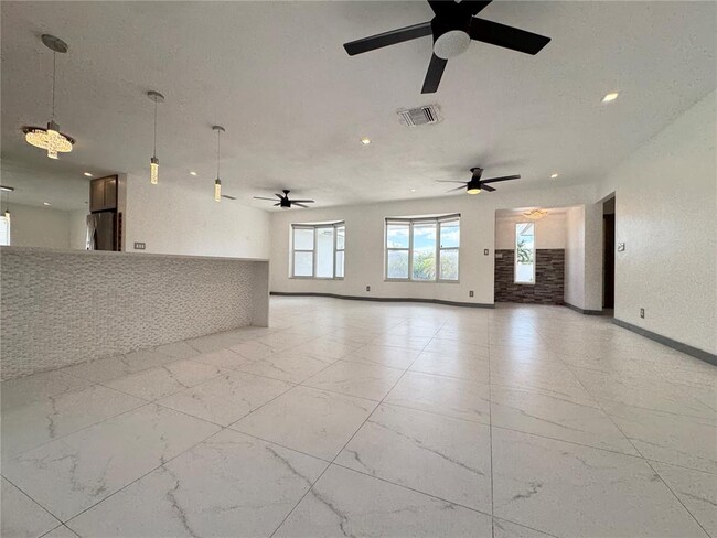 Photo - 6311 NE 20th Way