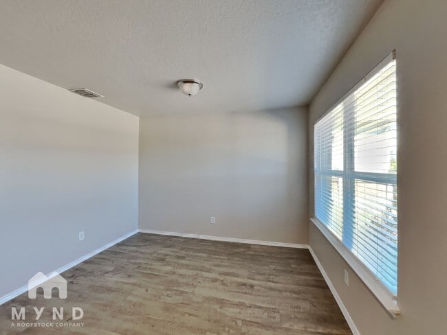 Photo - 4007 Turning Pine Edge