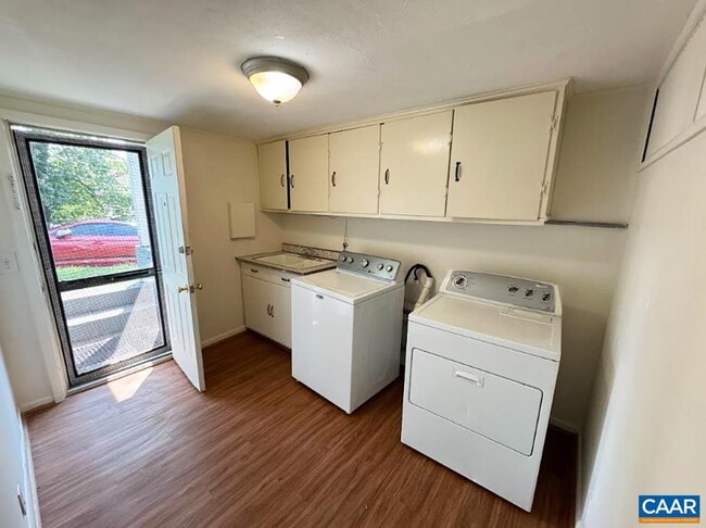 Photo - 1101 Grove St