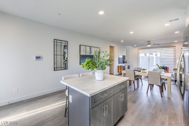 Photo - 9446 Venus Pt Ct