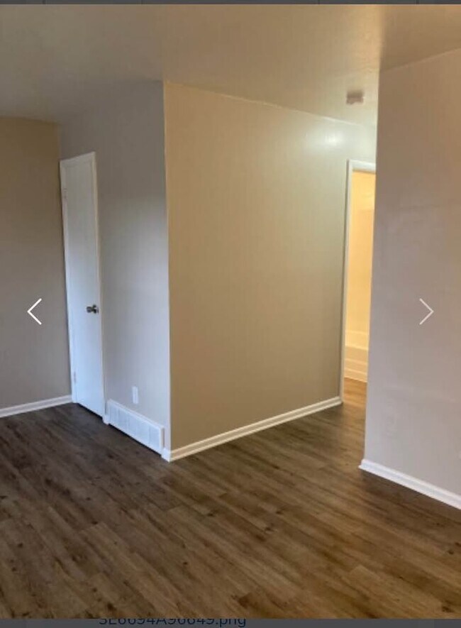 Photo - 7560 Mentor Ave