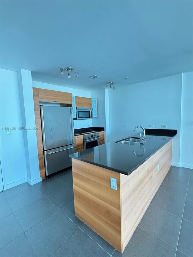 Photo - 3301 NE 1st Ave Unidad H2613