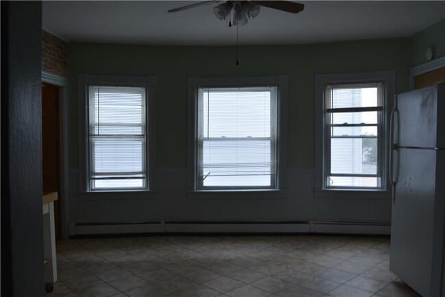 1172 N Main St