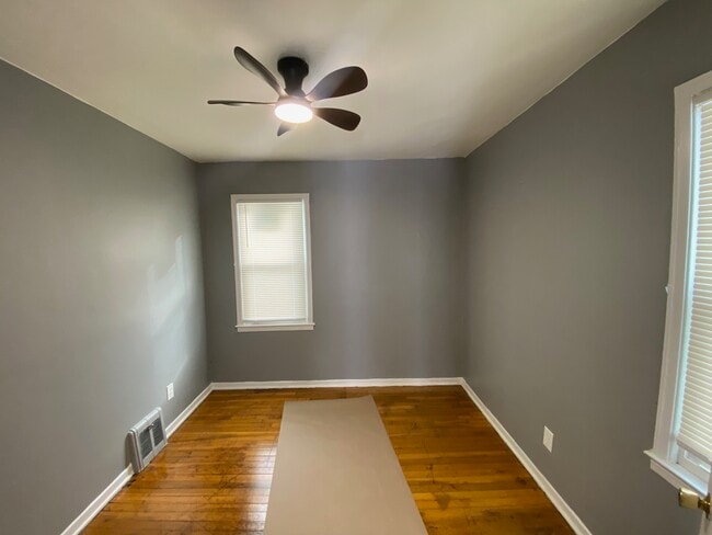 Photo - 17190 Ontario St