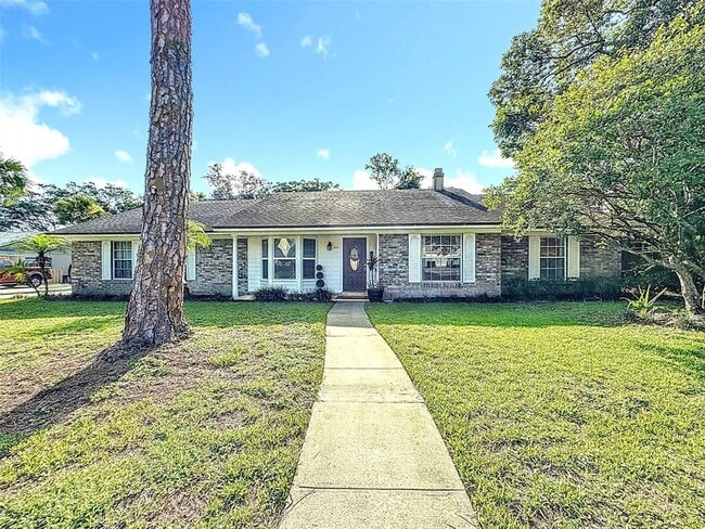 Building Photo - 341 W Hornbeam Dr Rental