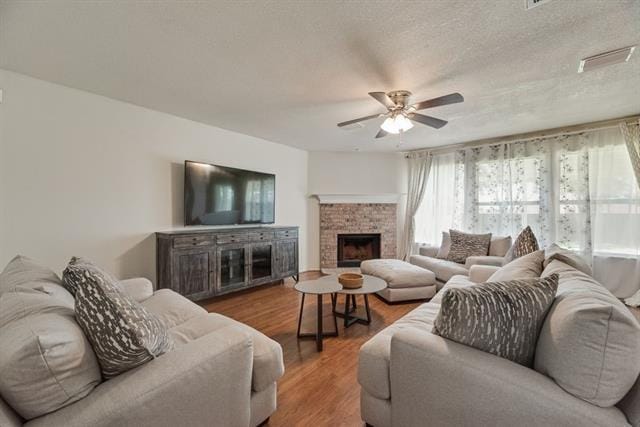 1421 Laurel Hall Ln