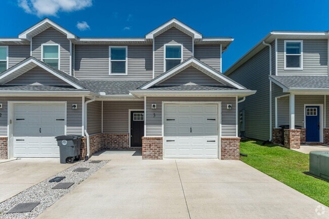 Building Photo - 3 Praiseworthy Dr Rental