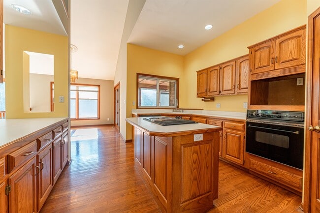 5503 Carrick Ct