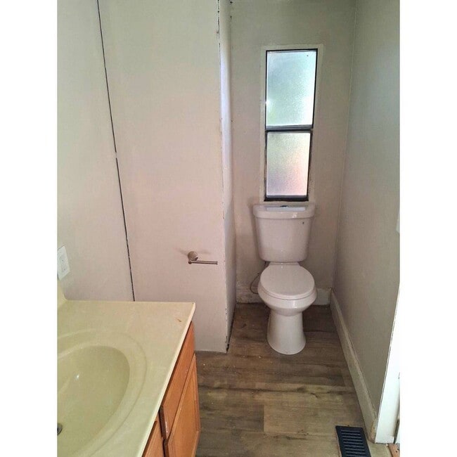 Photo - 2367 Parrott Dr