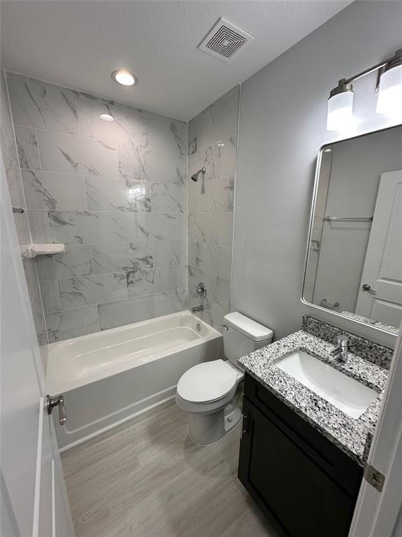 Photo - 2225 Fraser St