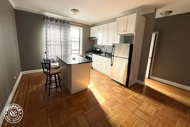Photo - 2300 Kings Hwy Apartment