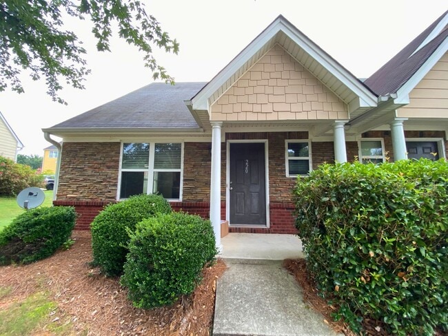 Building Photo - ROOMMATE MATCHING ONLY - PRE-LEASING FOR AUGUST 2 2026! 1/2 Off Deposit!