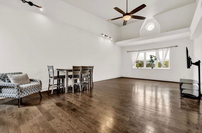 Photo - 1637 N 33rd St Unit 4