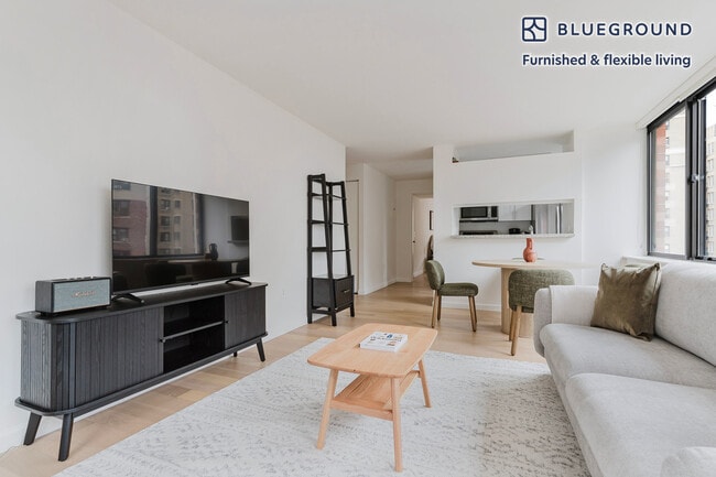 Photo - 255 W 94th St Unidad FL9-ID2155