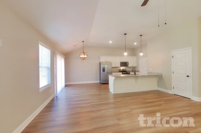 Photo - 341 Green Hills Dr