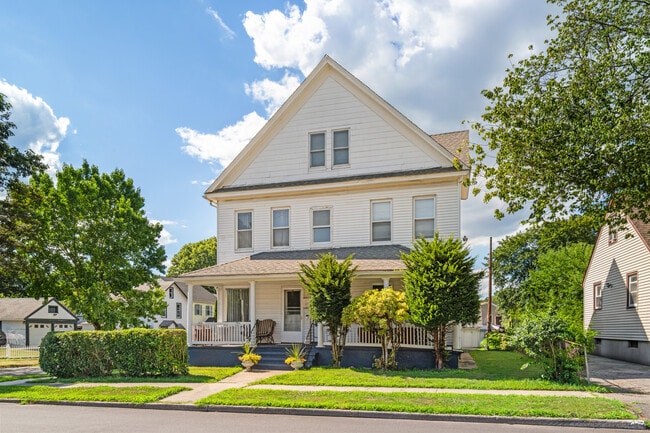 Photo - 318 Suburban Ave