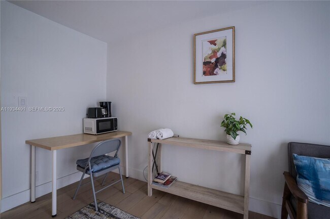 Photo - 347 NE 110th St