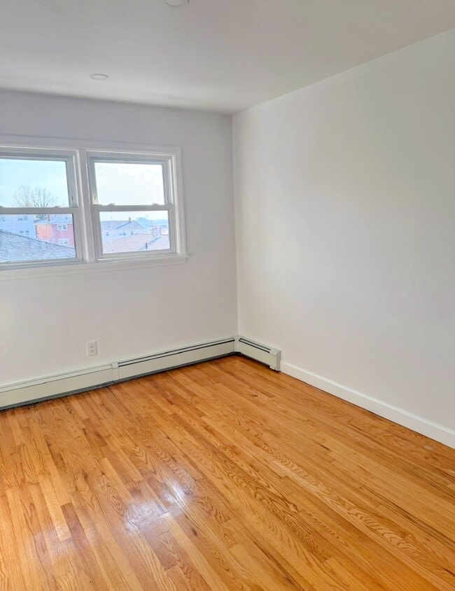Photo - 1609 74th St Unit 2