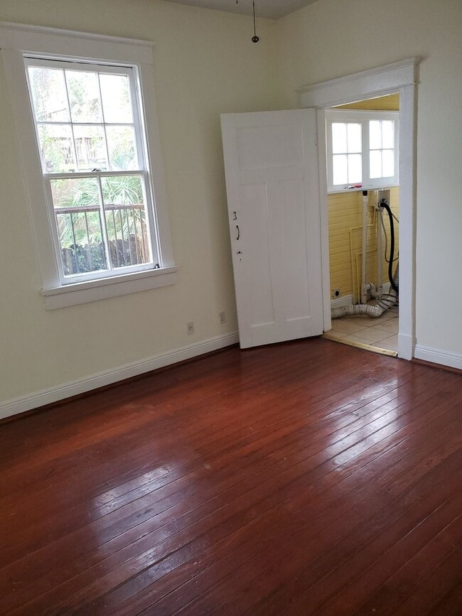 Photo - 219 N Scott St