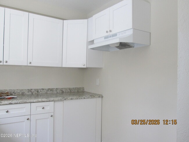 Photo - 1200 Bretta St