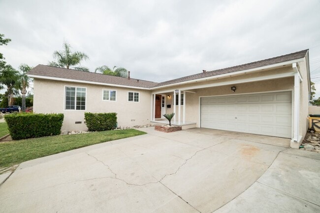 Photo - 2958 Gramercy St