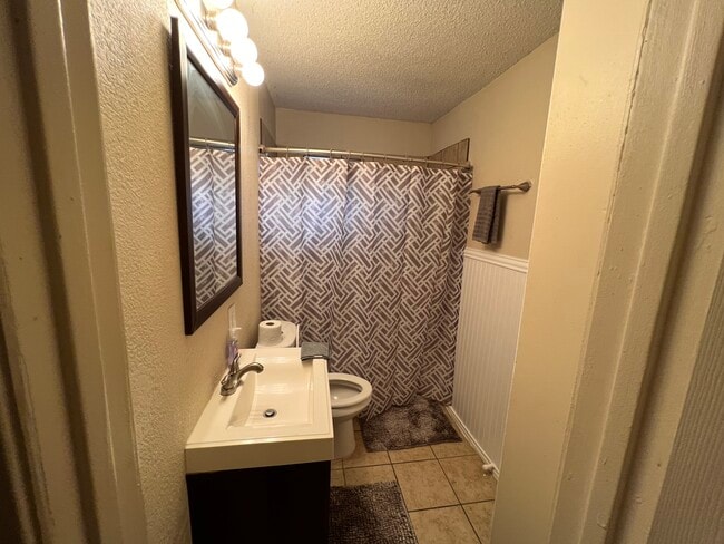 Photo - 1050 W Allen Ave Unit 1056