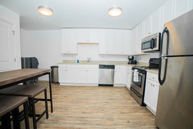 Photo - 1601 Herman St