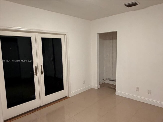 Photo - 4681 SW 33rd Ave