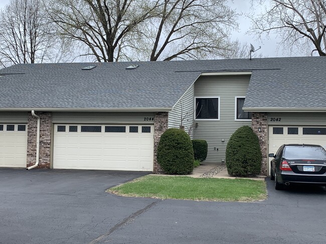 2044 Bradley Townhome - 2044 Bradley St