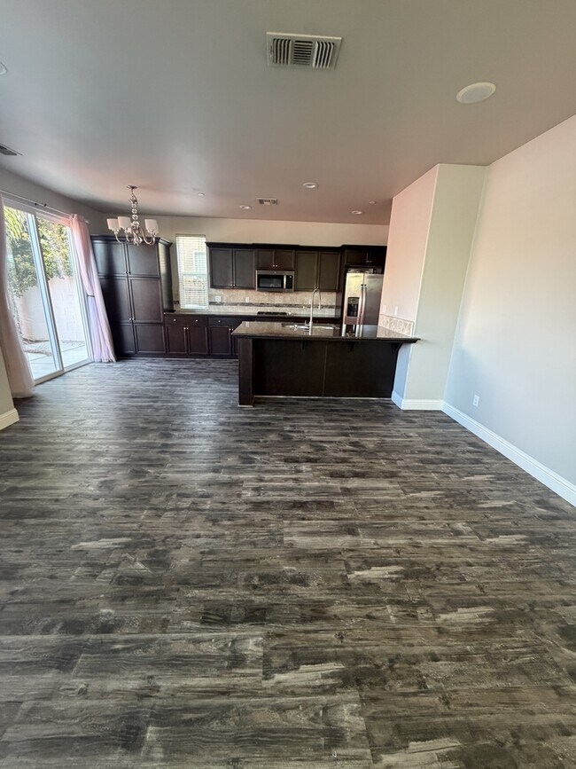 Photo - 3493 Elevations Way