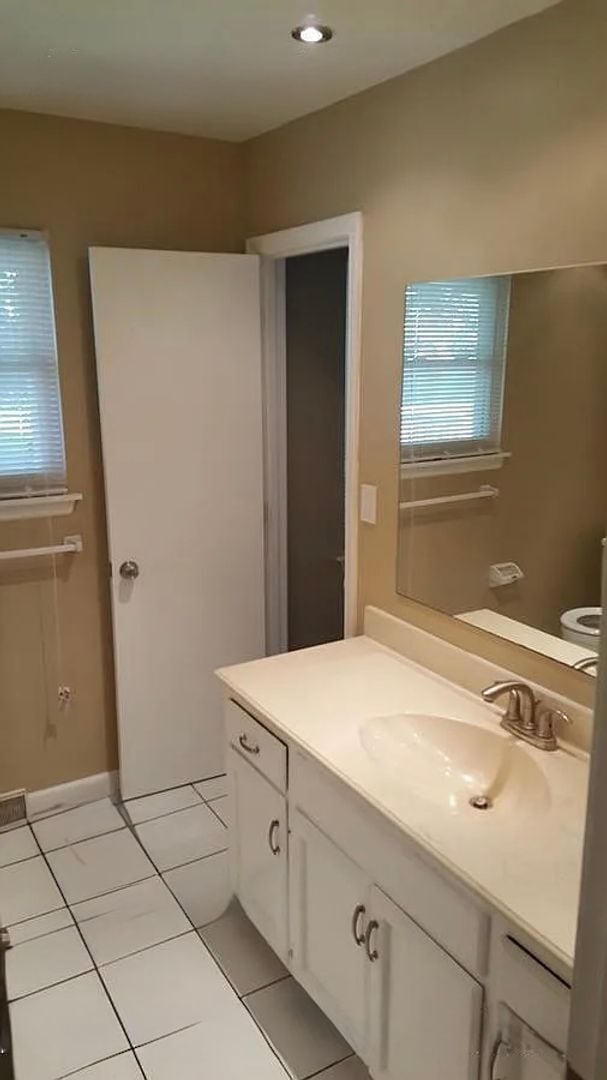 Photo - 1120 NE 9th St