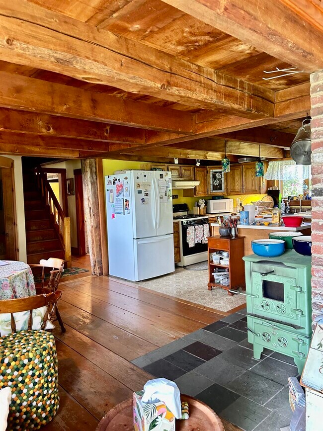 Photo - 495 Sanborn Rd