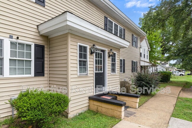 Photo - 1415 Commerce Ave