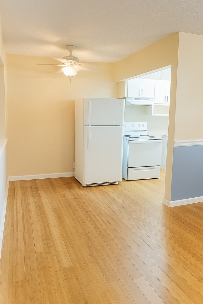 Photo - 1702 McKinley St Unit #6