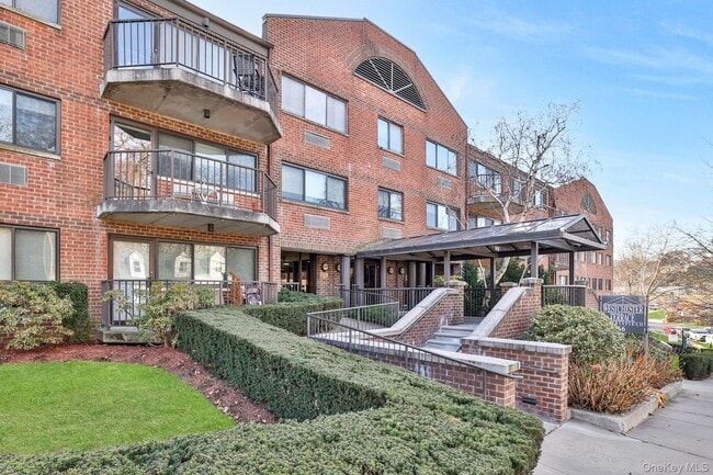 Building Photo - 66 Crisfield St Unit 3Y Rental