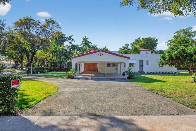 Photo - 1305 Alhambra Cir